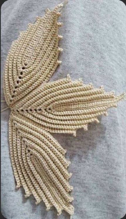 اپلیکه سه برگ